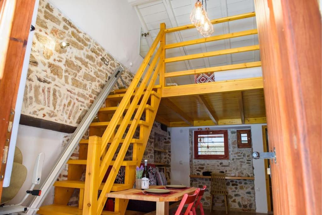 Апартаменты Lavrio Stone House 5 Min From The Centre/Port Экстерьер фото