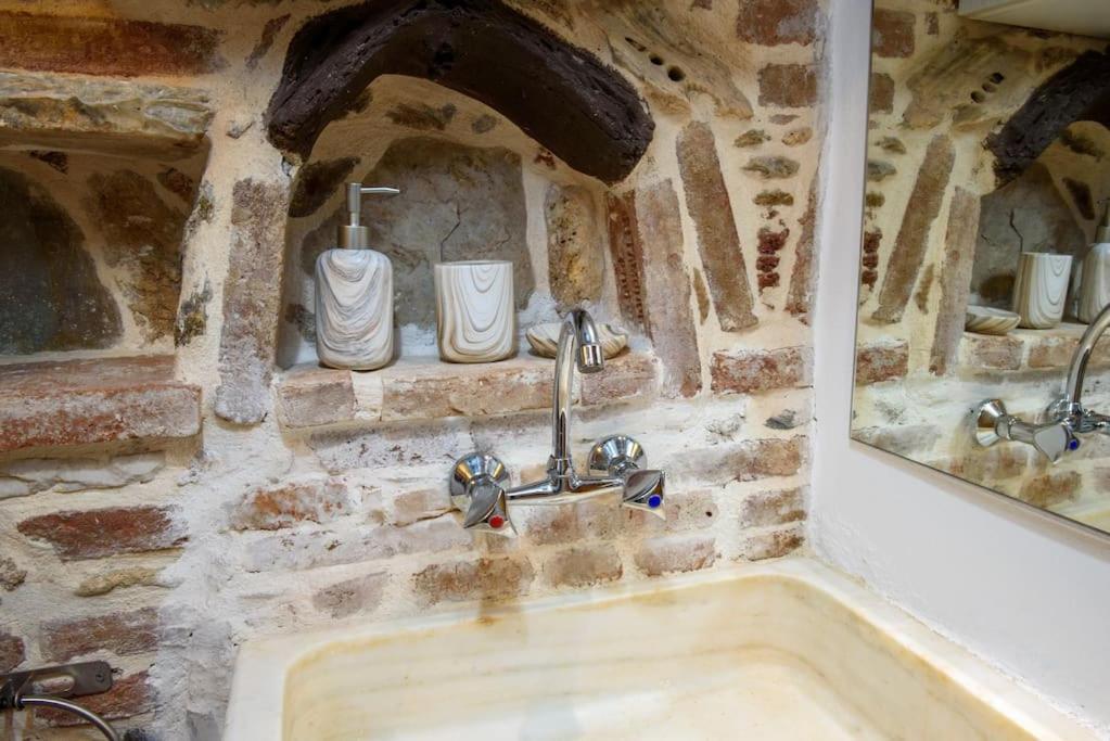 Апартаменты Lavrio Stone House 5 Min From The Centre/Port Экстерьер фото