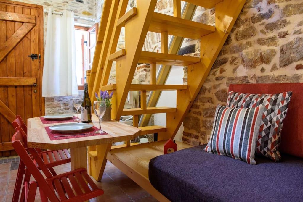 Апартаменты Lavrio Stone House 5 Min From The Centre/Port Экстерьер фото