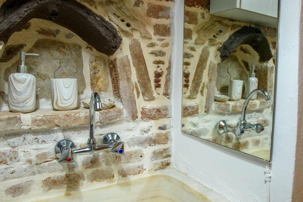 Апартаменты Lavrio Stone House 5 Min From The Centre/Port Экстерьер фото