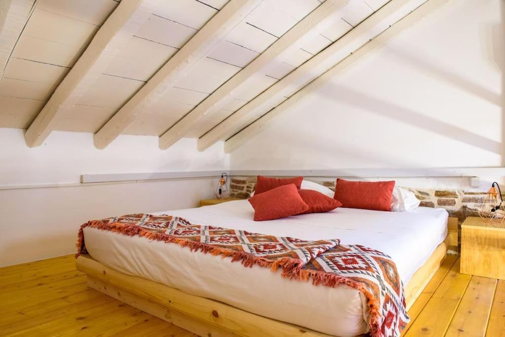 Апартаменты Lavrio Stone House 5 Min From The Centre/Port Экстерьер фото